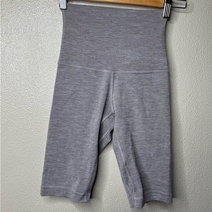 Lululemon align shorts - size 2 - light purple heathered - 10”